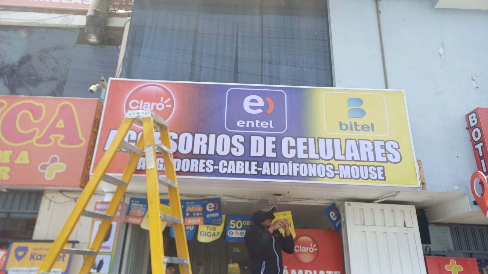 Instalación 1 - Victor Anuncios Arequipa