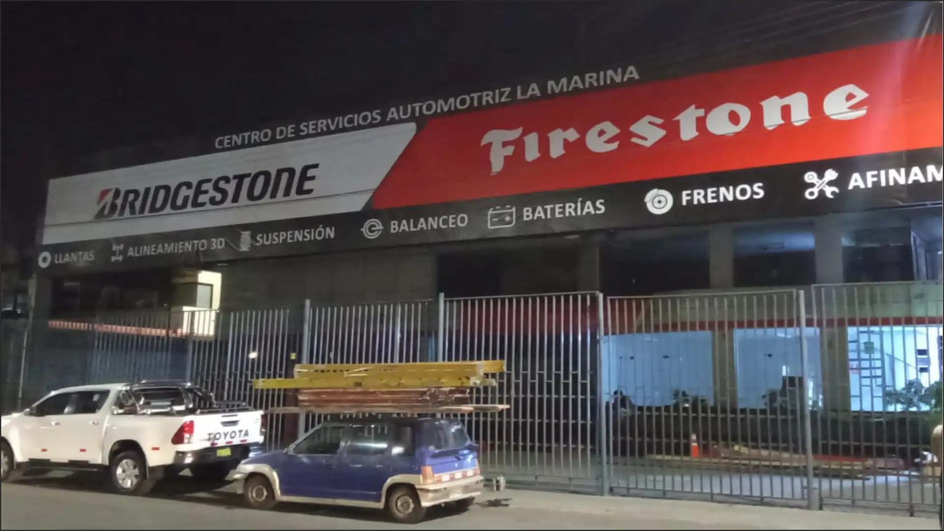 Gigantografía instalada en fachada de negocio en Arequipa