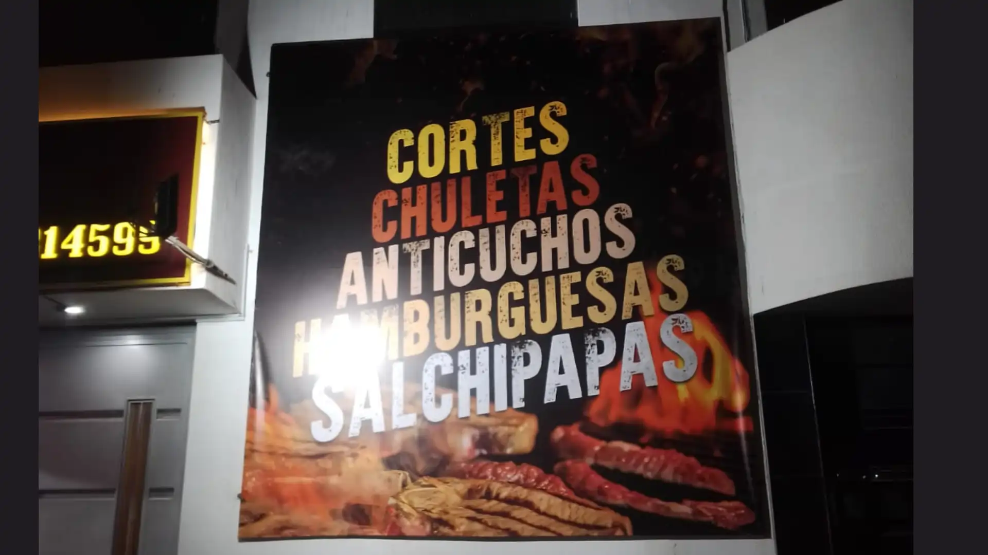 Gigantografía en negocio de Arequipa