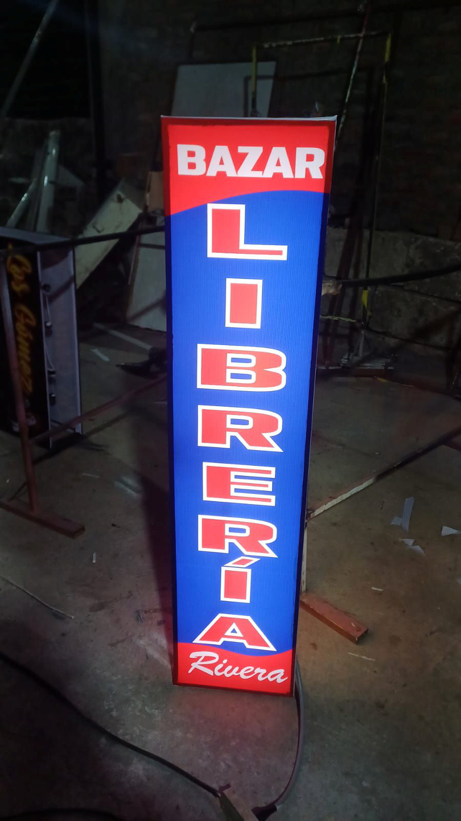 Bazar Librería Rivera - Letrero luminoso en Arequipa
