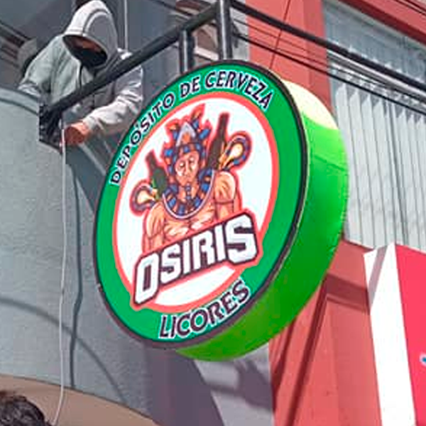 Caja de luz / letrero luminoso modelo 10 - Victor Anuncios Arequipa