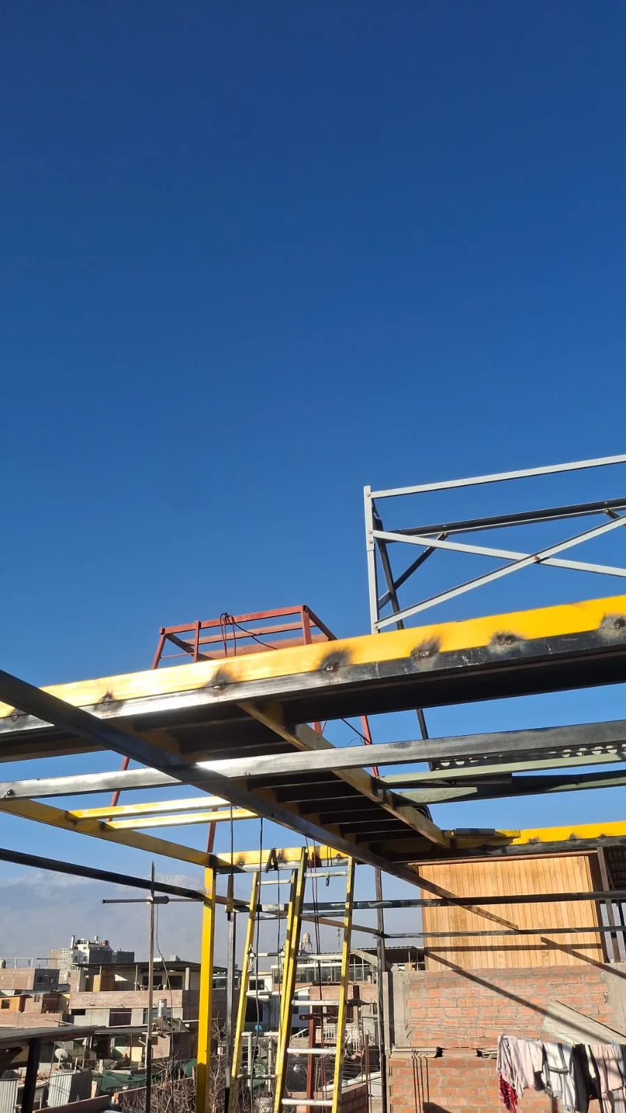 Trabajo de soldadura y estructuras metálicas - 44