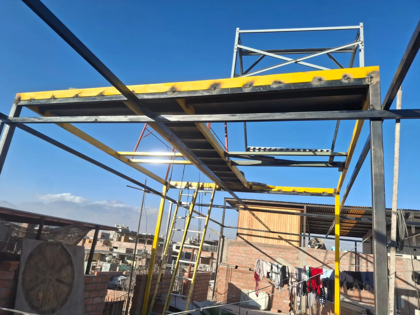 Trabajo de soldadura y estructuras metálicas - 46